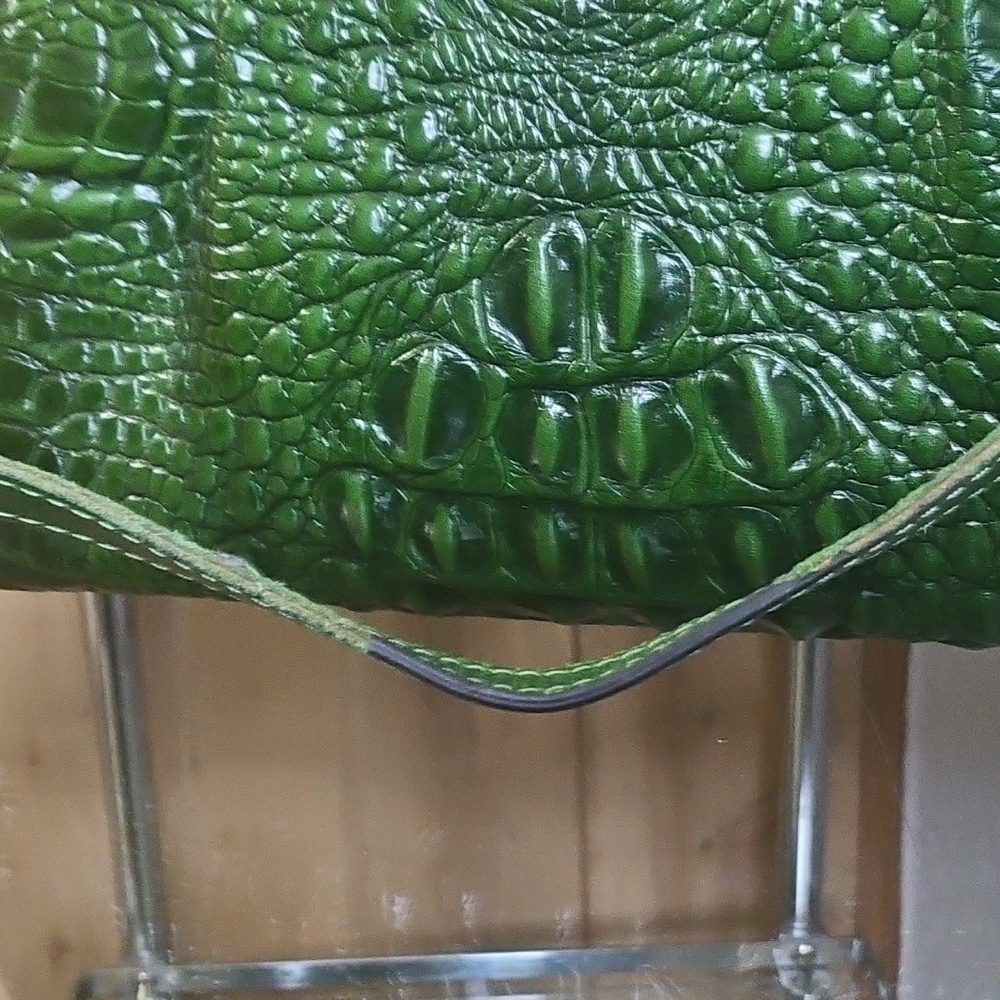 Pijushi Crocodile Pattern Green Satchel Bag - Picture 8 of 9